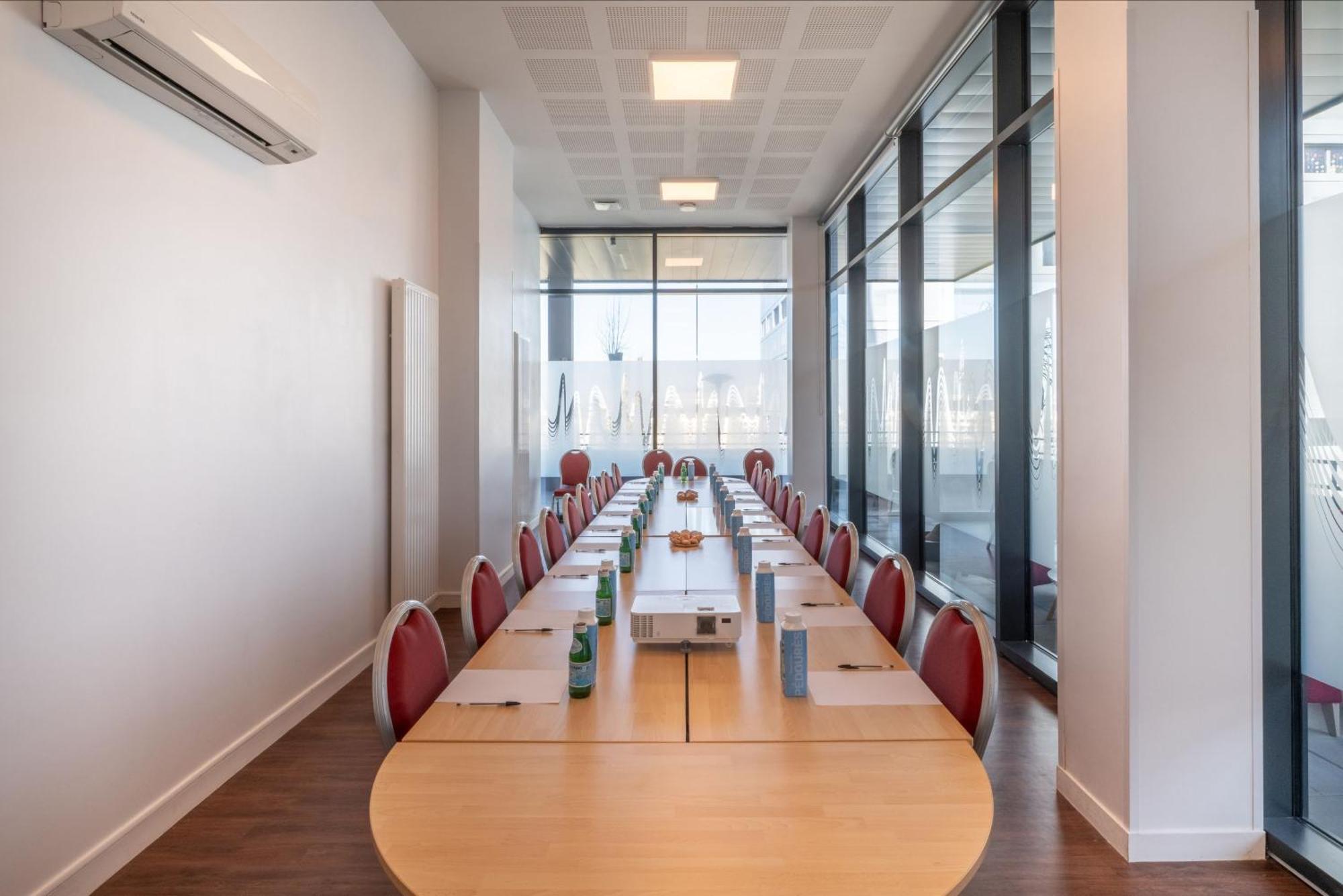 Odalys Cite Des Congres Aparthotel 3*